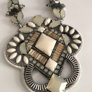 Stella & Dot Kaia Pendant Necklace